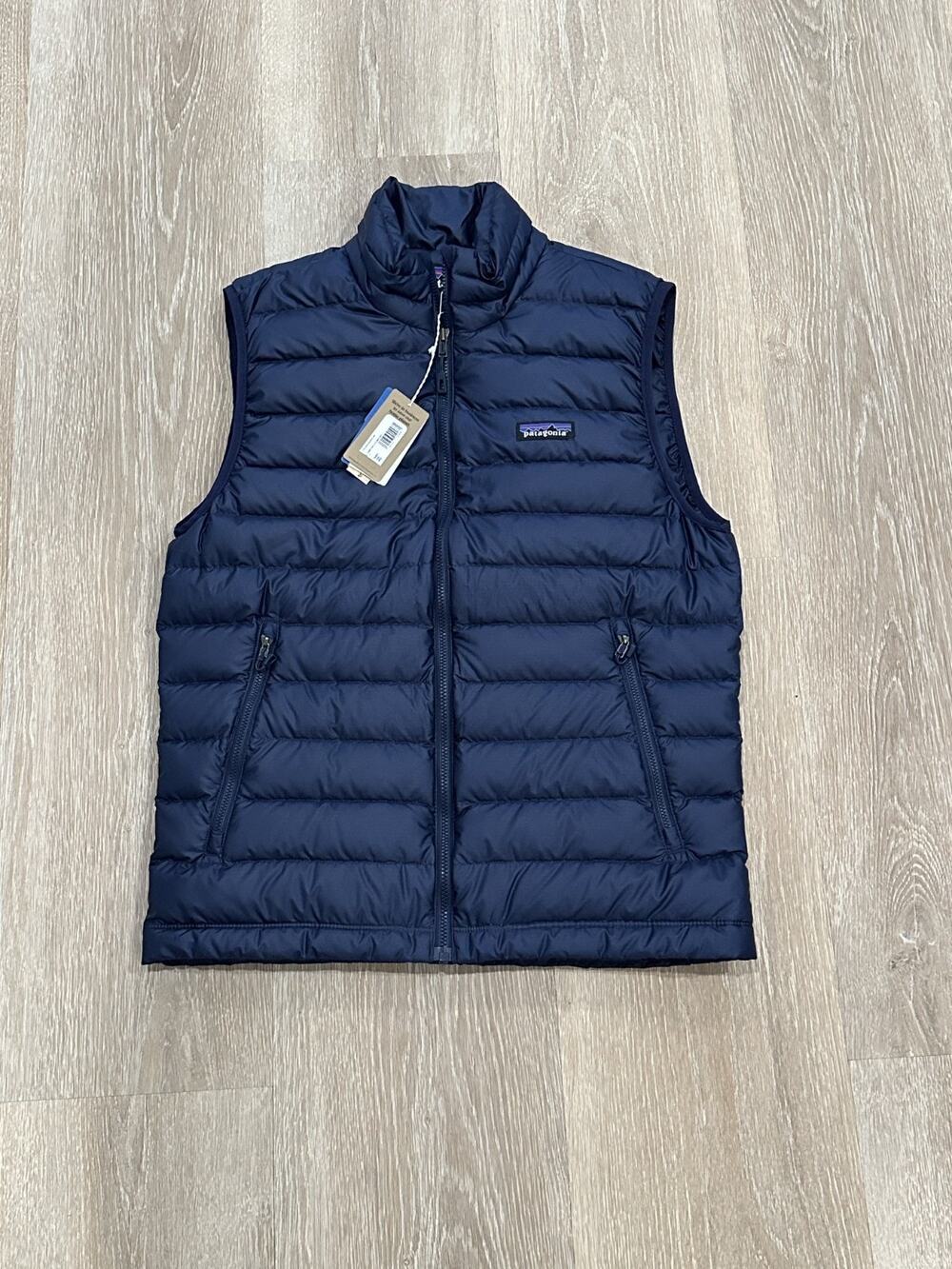 Patagonia Down Sweater Vest Men's Size Small, Navy, NWT
